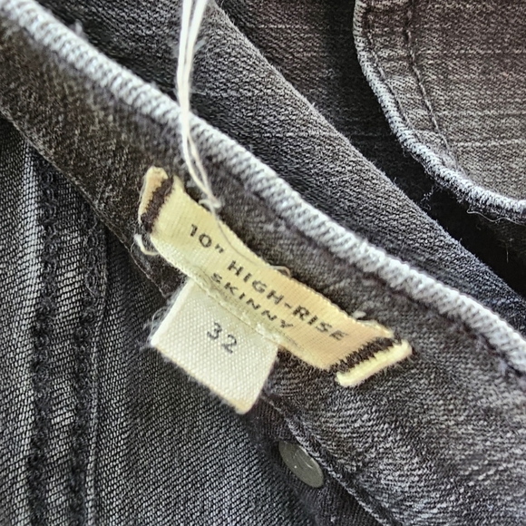 Madewell Button Fly Charcoal Denim Jeans - Picture 4 of 6